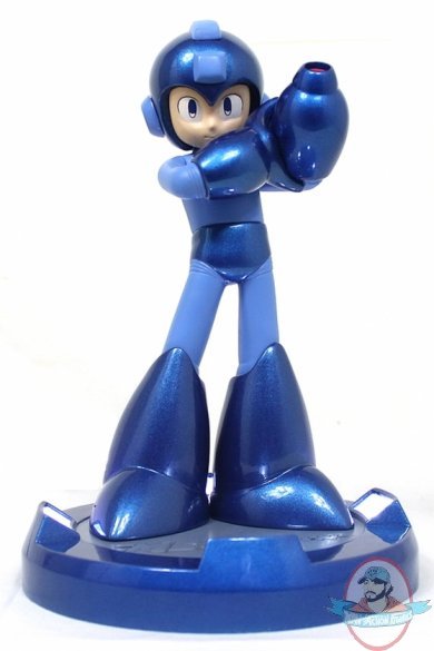 Capcom Megaman 25th Anniversary Statue