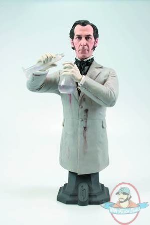 Hammer Peter Cushing as Doc Frankenstein Maxi Bust Titan