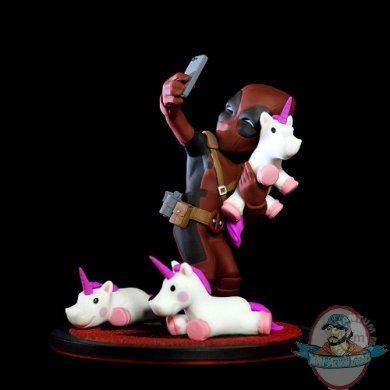 Deadpool #unicornselfie Q-Fig Diorama Quantum Mechanix