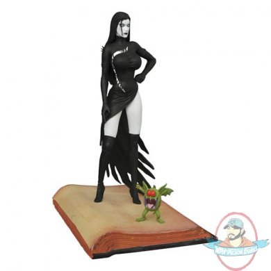 Femme Fatales Raven Hex Statue Diamond Select