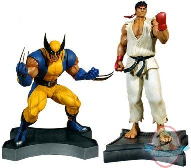 Marvel vs Capcom 3: 1:3 Scale Wolverine vs Ryu Hollywood Collectibles