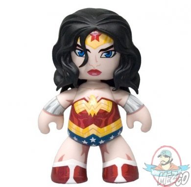 SDCC DC Universe 6" inch Mez-itz™ Wonder Woman (Metallic) by Mezco