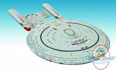 Star Trek The Next Generation Enterprise D Ship Diamond Select