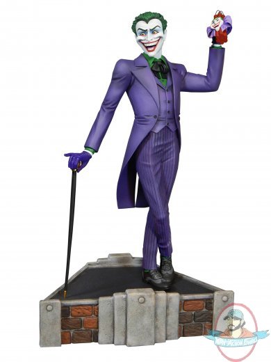 Batman Classic Joker Maquette by Tweeterhead