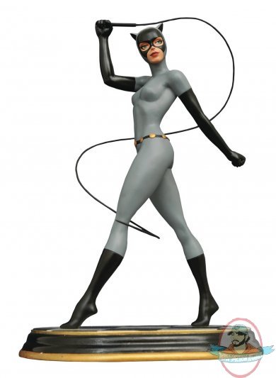 Batman The Animated Series Premiere Collection Catwoman Statue 