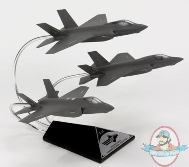 F-35C Joint Stike Fighter /CV 1/72 scale model 
