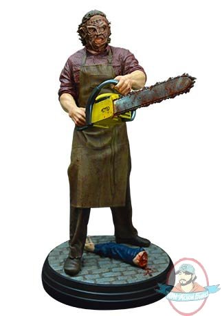 Texas Chainsaw Massacre 1/4 Scale Statue Hollywood Collectibles