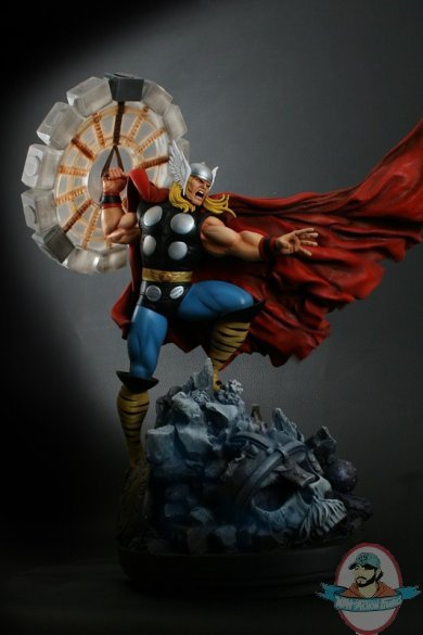 Thor Classic Action 19" Statue by Bowen Designs