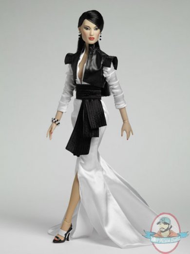 Uchi-Soto Freedom for Fashion 16" Doll by Tonner