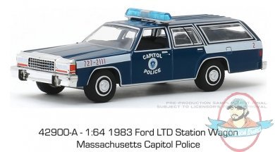 1:64 Hot Pursuit Series 33 1983 Ford LTD Station Wagon Greenlight