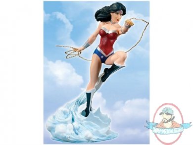 New 52 Cover Girls of the DC Universe Wonder Woman Version 2 Statue