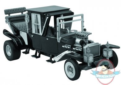 Munsters Black & White Koach Electronic Vehicle by Diamond Select