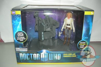 04109_dr_who_river_song_with_pandorica_chair.jpg