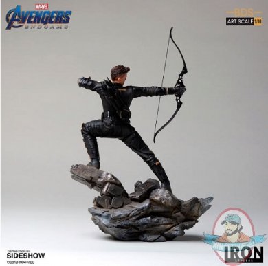 2019_05_09_13_07_13_https_www.sideshow.com_storage_product_images_904707_hawkeye_marvel_gallery_5c.jpg