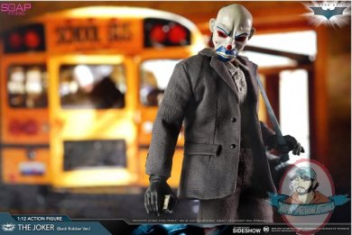 2019_07_15_15_04_17_https_www.sideshow.com_storage_product_images_904866_the_joker_bank_robber_ver.jpg