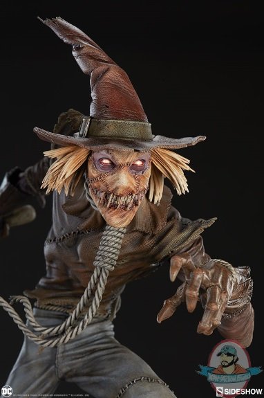 2019_08_02_14_57_01_https_www.sideshow.com_storage_product_images_300722_scarecrow_dc_comics_galle.jpg