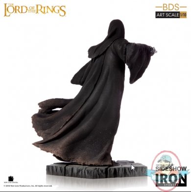 2019_12_13_17_21_59_attacking_nazgul_statue_by_iron_studios_sideshow_collectibles_internet_explo.jpg