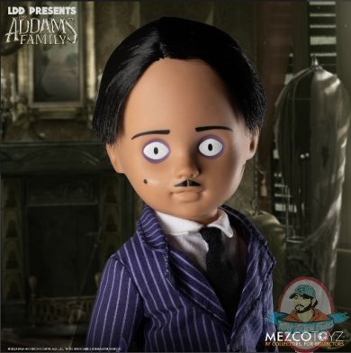 2020_12_17_21_13_58_ldd_presents_the_addams_family_gomez_morticia_mezco_toyz_internet_explore.jpg