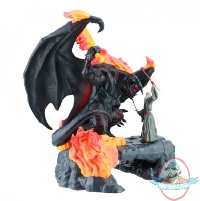 2021_05_14_10_36_10_balrog_vs_gandalf_figural_light_by_paladone_sideshow_collectibles.jpg