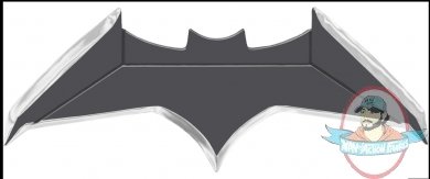 2021_06_25_13_10_11_justice_league_metal_batarang_replica_sideshow_collectibles.jpg