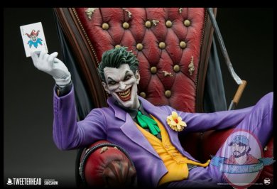 2021_07_07_09_33_56_dc_comics_the_joker_deluxe_maquette_by_tweeterhead_sideshow_collectibles.jpg