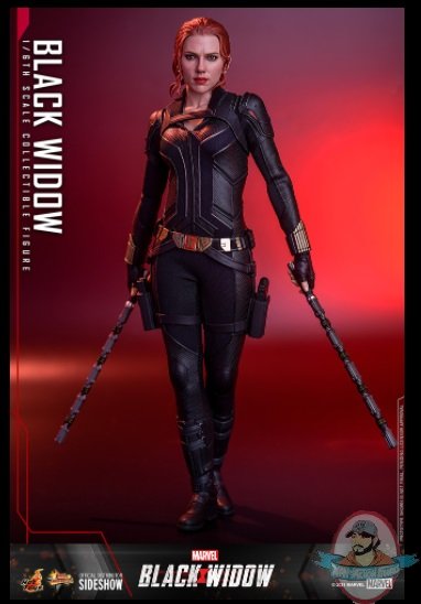 2021_07_15_22_32_53_black_widow_sixth_scale_collectible_figure_by_hot_toys_sideshow_collectibles.jpg