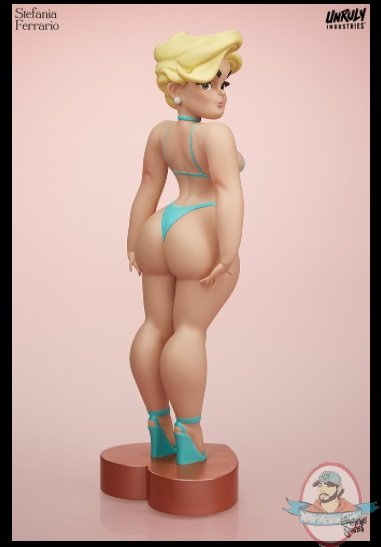 2021_07_28_09_07_46_stefania_ferrario_designer_collectible_toy_by_unruly_industries_sideshow_colle.jpg