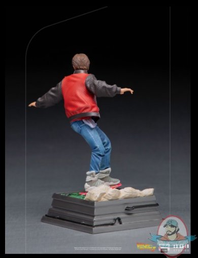 2021_07_28_11_36_29_marty_mcfly_on_hoverboard_1_10_scale_statue_by_iron_studios_sideshow_collectib.jpg
