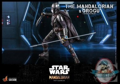 2021_07_28_12_07_07_the_mandalorian_and_grogu_sixth_scale_figure_set_by_hot_toys_sideshow_collec.jpg