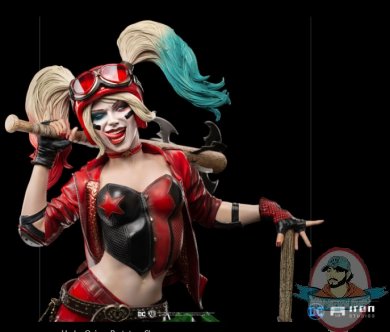 2021_07_28_22_28_52_harley_quinn_1_3_statue_by_iron_studios_sideshow_collectibles.jpg