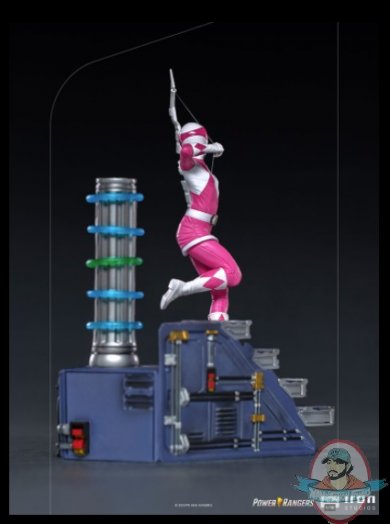 2021_08_11_10_30_39_pink_ranger_bds_art_scale_1_10_statue_by_iron_studios_sideshow_collectibles.jpg