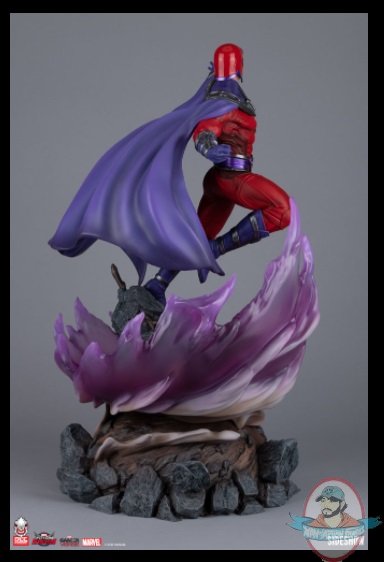 2021_08_12_10_18_21_magneto_supreme_edition_sixth_scale_diorama_by_pcs_sideshow_collectibles.jpg