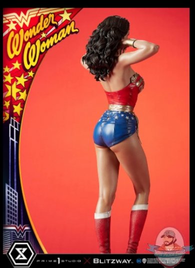 2021_09_05_12_59_16_wonder_woman_statue_by_prime_1_studio_x_blitzway_sideshow_collectibles.jpg