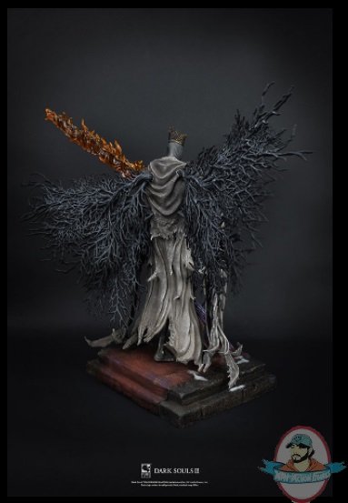 2021_09_07_01_02_57_pontiff_sulyvahn_standard_statue_by_purearts_sideshow_collectibles.jpg