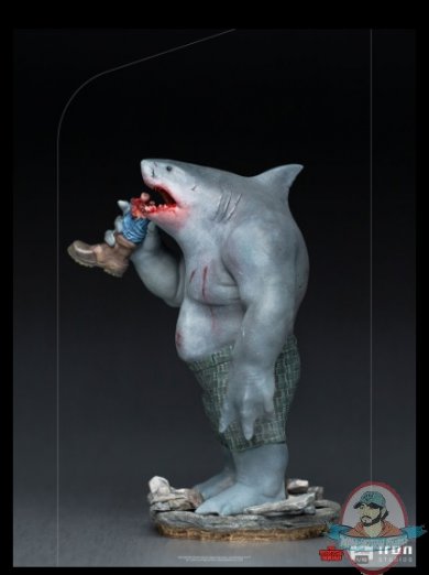 2021_09_08_19_21_04_king_shark_bds_art_scale_1_10_statue_by_iron_studios_sideshow_collectibles.jpg