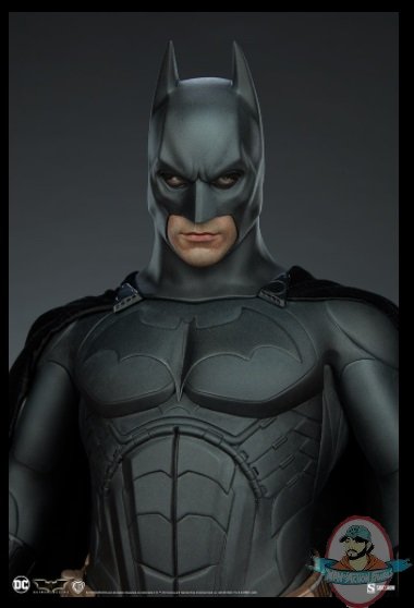 2021_09_08_19_56_54_batman_premium_format_tm_figure_sideshow_collectibles.jpg