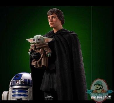 2021_09_24_17_41_02_luke_skywalker_r2_d2_and_grogu_1_4_scale_legacy_replica_statue_by_iron_studios_.jpg