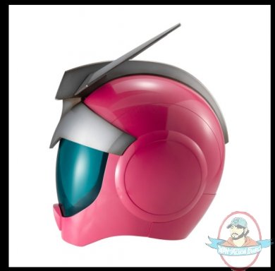 2021_10_11_14_16_35_char_aznable_normal_suit_helmet_replica_by_megahouse_sideshow_collectibles.jpg