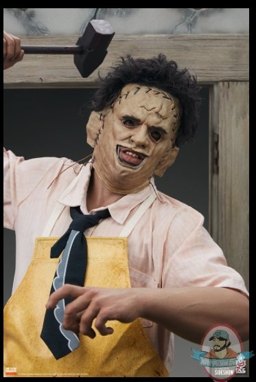 2021_10_26_16_35_17_leatherface_the_butcher_1_3_statue_by_pcs_sideshow_collectibles.jpg
