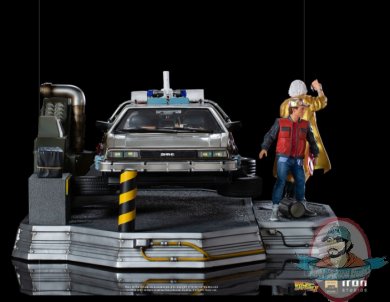 2021_10_26_18_02_10_delorean_set_full_deluxe_version_1_10_art_scale_statue_by_iron_studios_sidesho.jpg