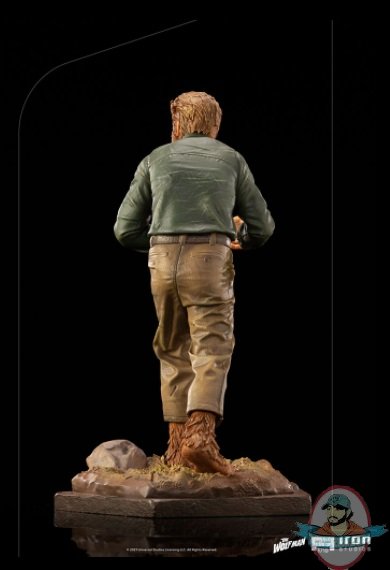 2021_11_11_15_59_40_wolf_man_1_10_art_scale_statue_by_iron_studios_sideshow_collectibles.jpg