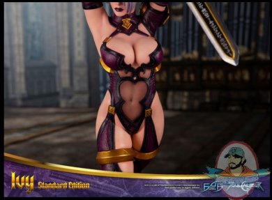 2021_11_19_21_08_24_soulcalibur_ii_ivy_standard_edition_statue_by_first_4_figures_sideshow_collect.jpg