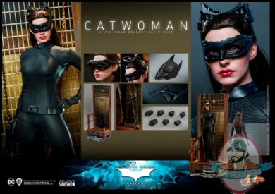2021_12_09_12_56_55_catwoman_sixth_scale_figure_by_hot_toys_sideshow_collectibles.jpg