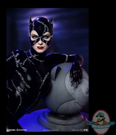 2021_12_10_14_10_30_dc_comics_catwoman_maquette_by_tweeterhead_sideshow_collectibles.jpg