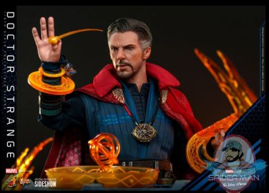 2021_12_17_10_45_28_doctor_strange_sixth_scale_figure_by_hot_toys_sideshow_collectibles.jpg