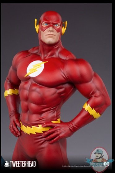 2021_12_21_10_59_17_dc_comics_the_flash_maquette_by_tweeterhead_sideshow_collectibles.jpg