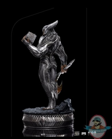2022_01_05_14_46_50_steppenwolf_1_10_art_scale_statue_by_iron_studios_sideshow_collectibles.jpg