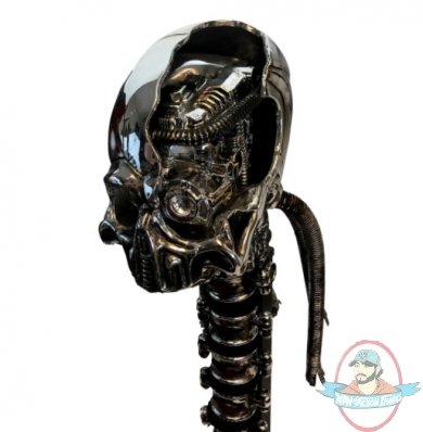 2022_01_06_13_48_50_borg_queen_skull_signature_edition_prop_replica_by_factory_entertainment_sid.jpg