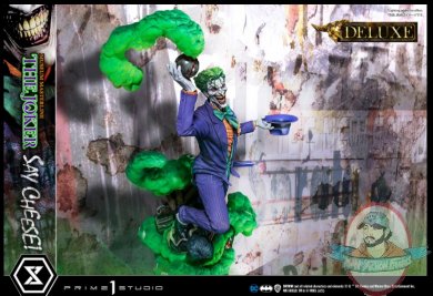 2022_01_07_11_58_06_the_joker_say_cheese_statue_by_prime_1_studio_sideshow_collectibles.jpg