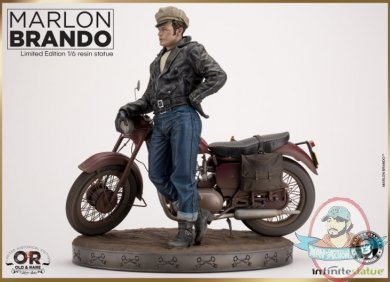 2022_01_25_12_56_17_marlon_brando_with_bike_statue_by_infinite_statue_sideshow_collectibles.jpg